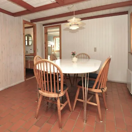 Дом отдыха 10019-ulfborg-gaffelbjergvej-18 *