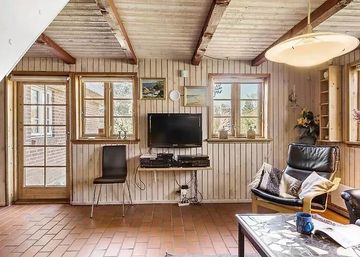 Дом отдыха 10019-ulfborg-gaffelbjergvej-18 *